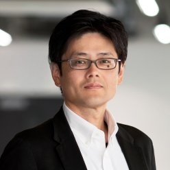 金城 智弘